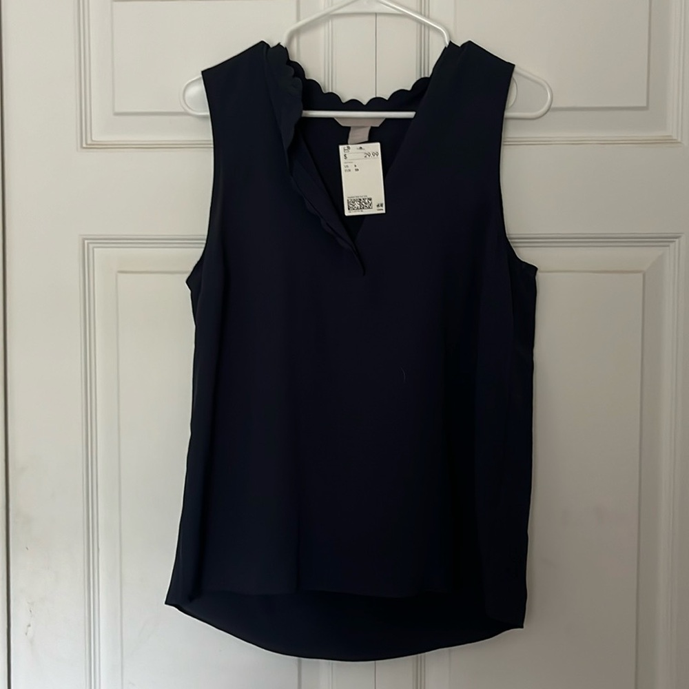 H & M sleeveless top